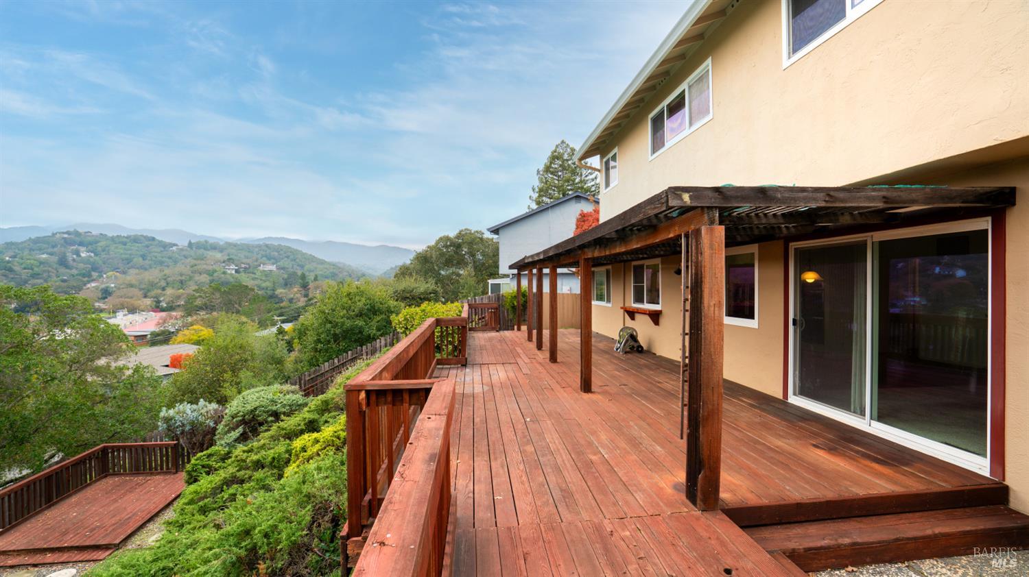 Detail Gallery Image 27 of 36 For 28 Monroe Ct, Novato,  CA 94947 - 4 Beds | 2/1 Baths