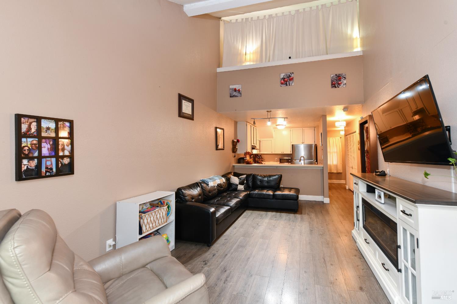 Detail Gallery Image 6 of 26 For 7755 Camino Colegio Dr, Rohnert Park,  CA 94928 - 2 Beds | 2 Baths