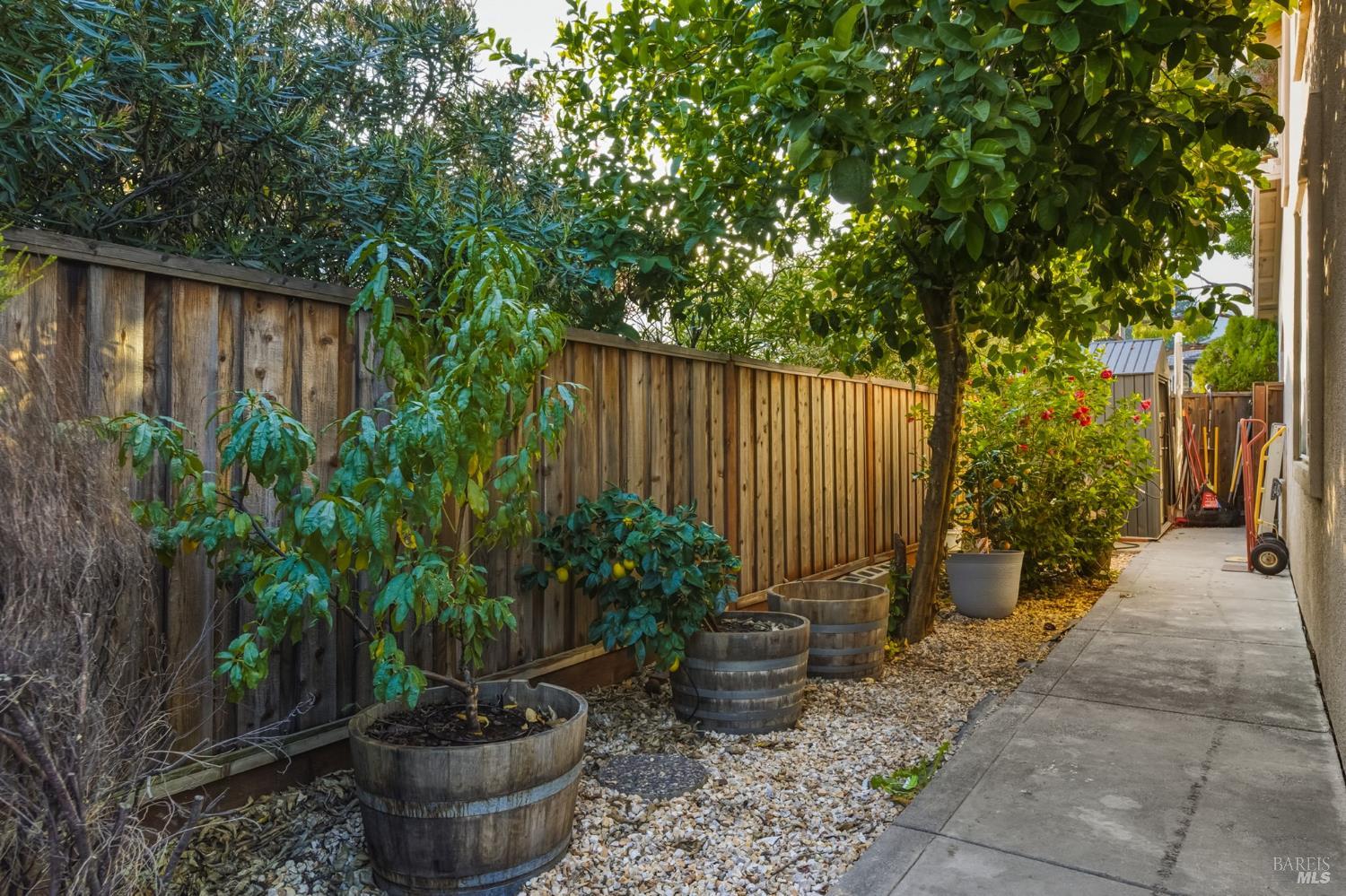 Detail Gallery Image 35 of 54 For 1049 Woodcrest Ct, Vacaville,  CA 95688 - 4 Beds | 3 Baths