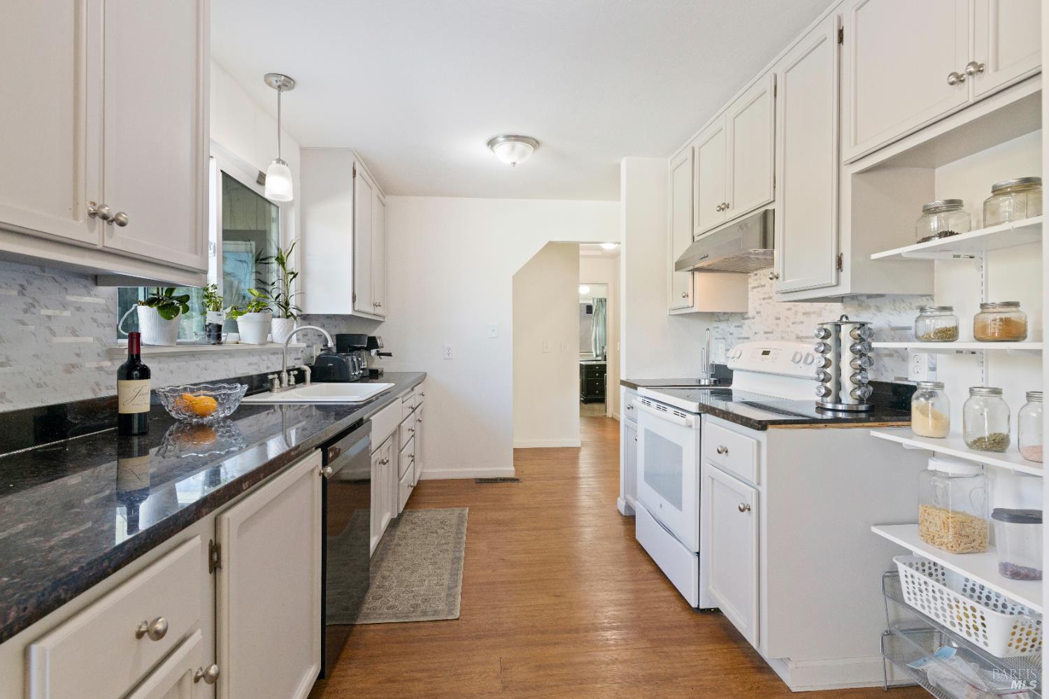 Detail Gallery Image 12 of 30 For 19894 Mountain Mdws, Hidden Valley Lake,  CA 95467 - 2 Beds | 2 Baths