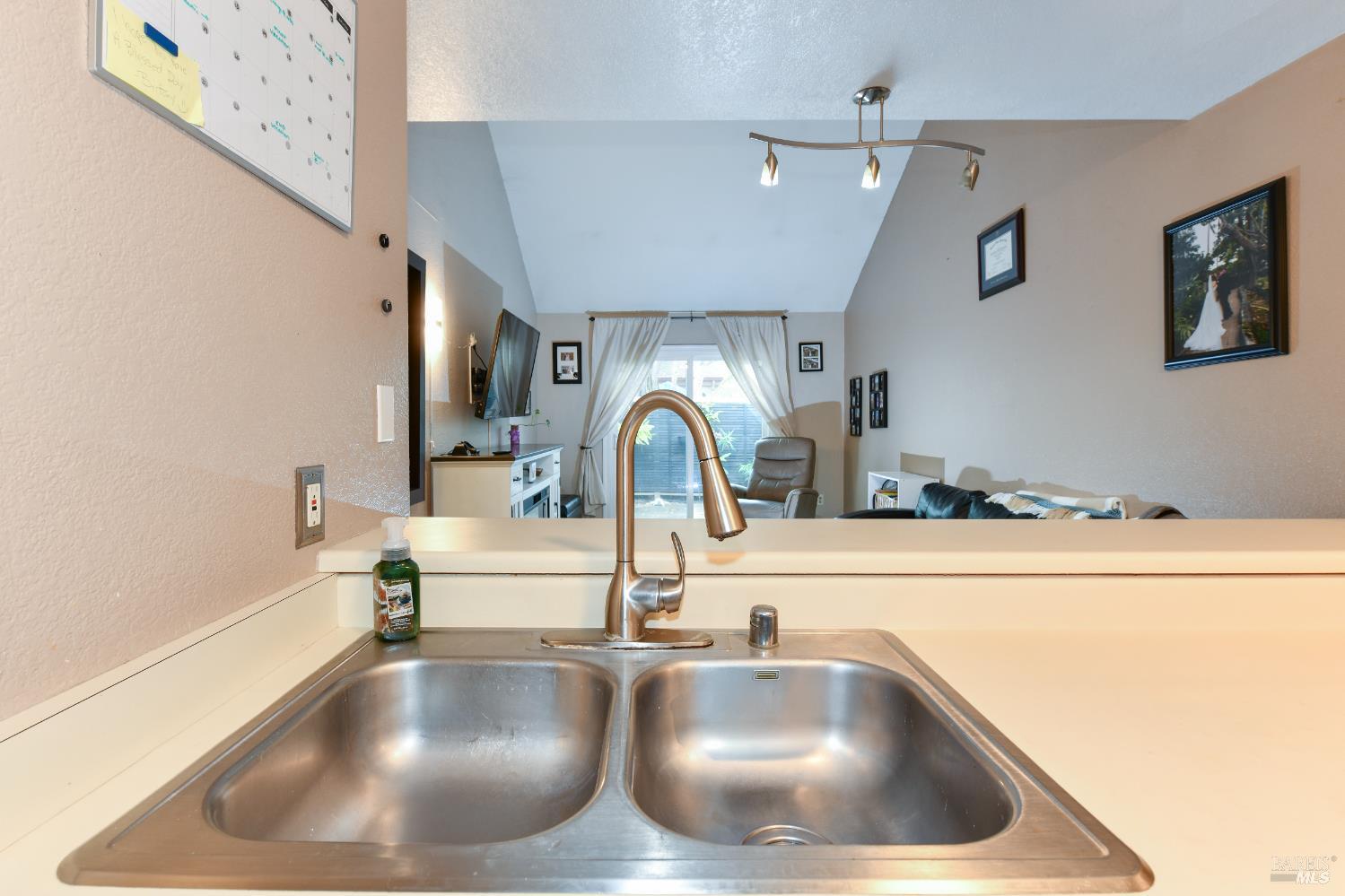 Detail Gallery Image 11 of 26 For 7755 Camino Colegio Dr, Rohnert Park,  CA 94928 - 2 Beds | 2 Baths