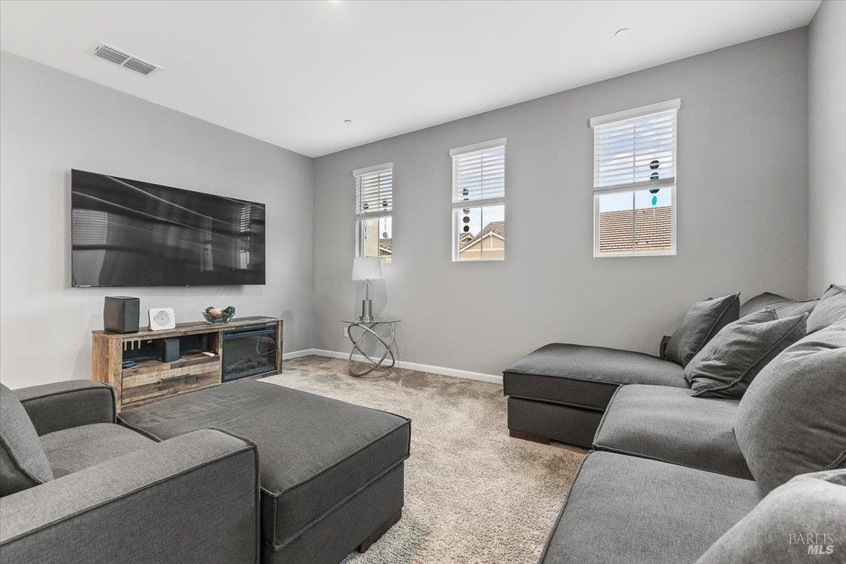 Detail Gallery Image 20 of 48 For 2180 Karen Pl, Rohnert Park,  CA 94928 - 4 Beds | 3 Baths