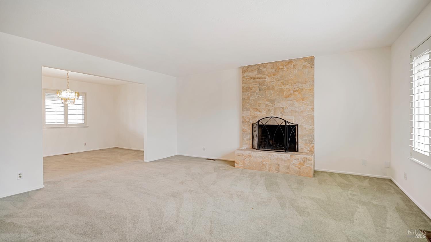 Detail Gallery Image 3 of 36 For 28 Monroe Ct, Novato,  CA 94947 - 4 Beds | 2/1 Baths