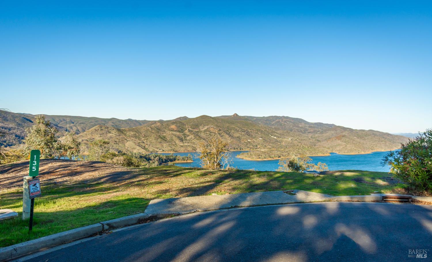 Detail Gallery Image 10 of 43 For 135 Poppy Ln, Napa,  CA 94558 - – Beds | – Baths