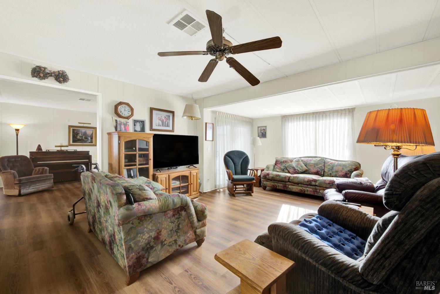 Detail Gallery Image 25 of 78 For 1597 Alamo Dr 175, Vacaville,  CA 95687 - 3 Beds | 2 Baths