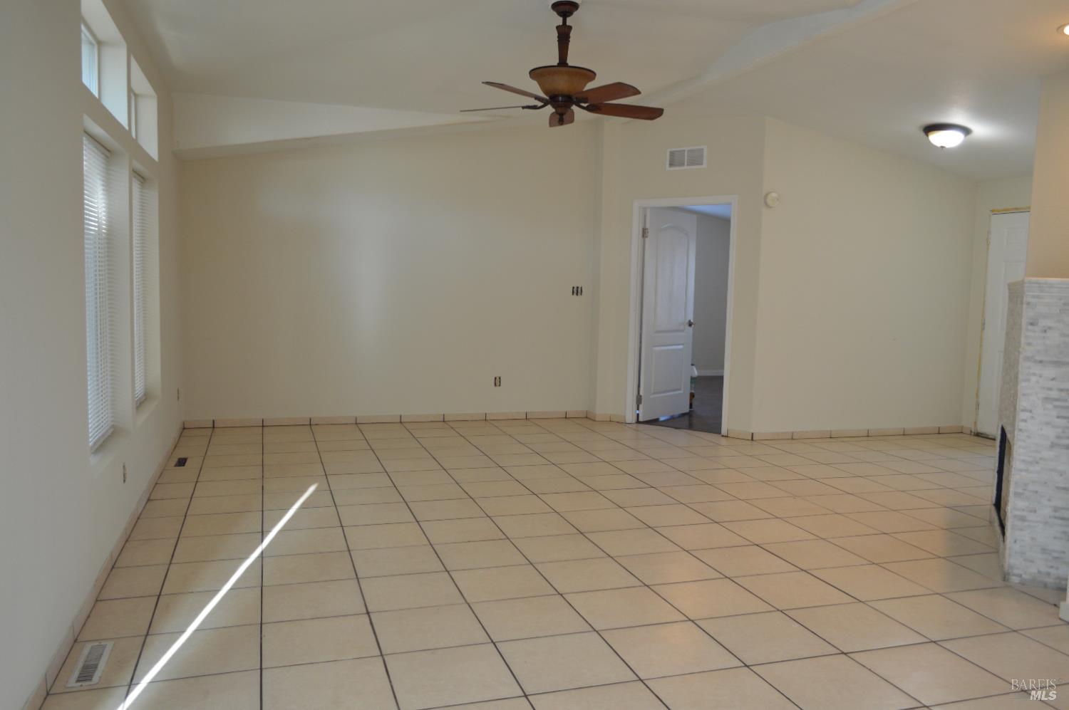 Detail Gallery Image 5 of 20 For 3900 N State St 75, Ukiah,  CA 95482 - 3 Beds | 2 Baths