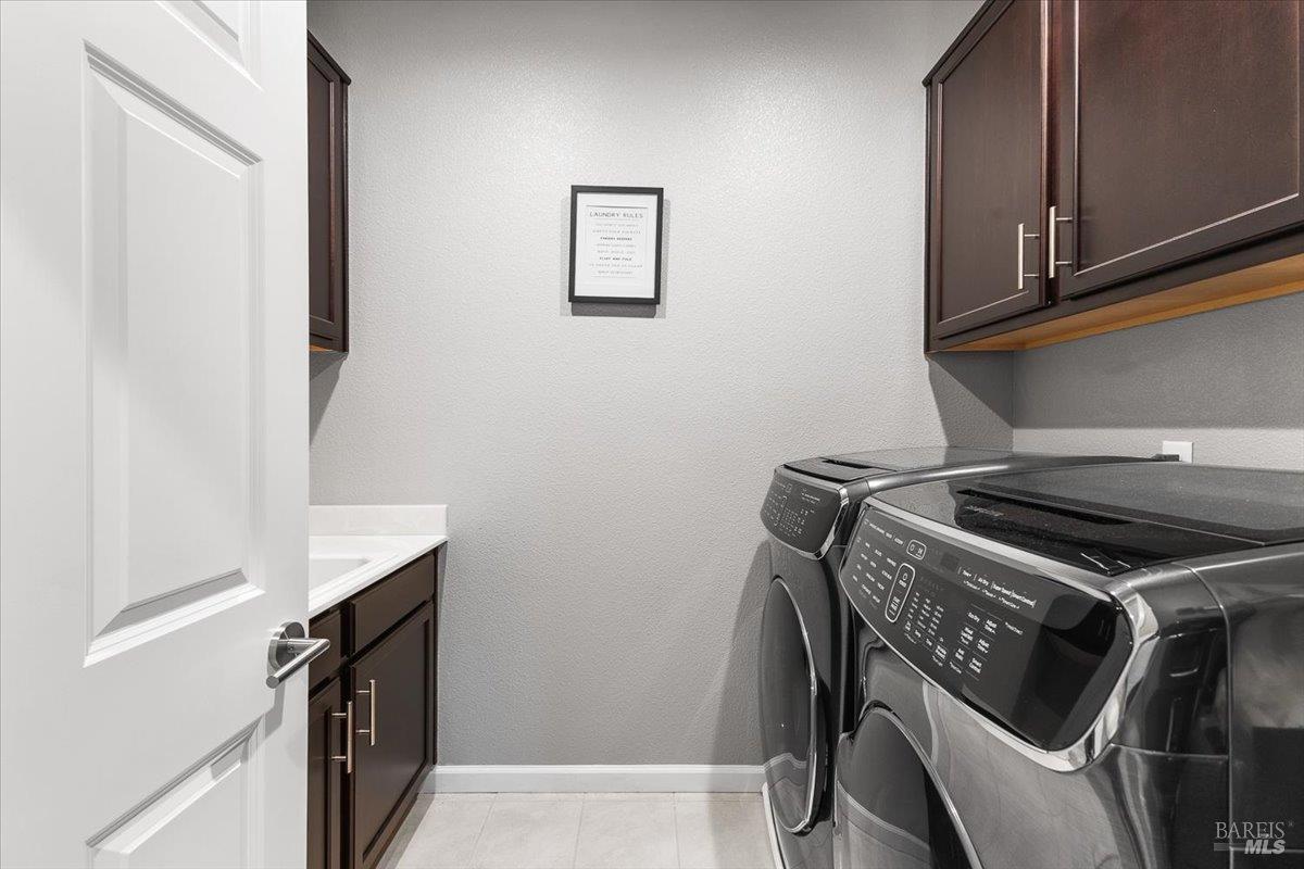 Detail Gallery Image 21 of 48 For 2180 Karen Pl, Rohnert Park,  CA 94928 - 4 Beds | 3 Baths