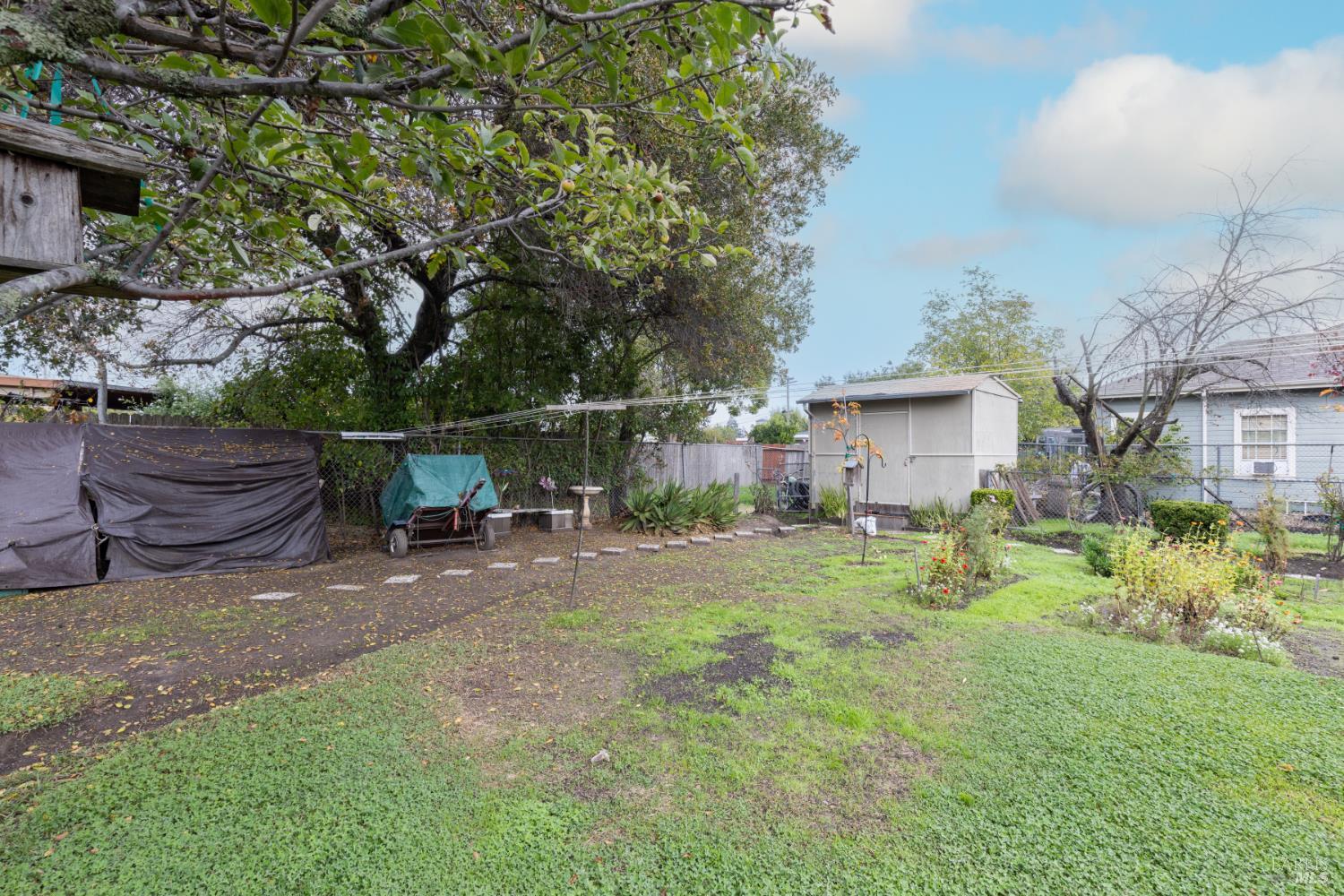 Detail Gallery Image 6 of 19 For 2030 W Pueblo Ave, Napa,  CA 94558 - 3 Beds | 2 Baths