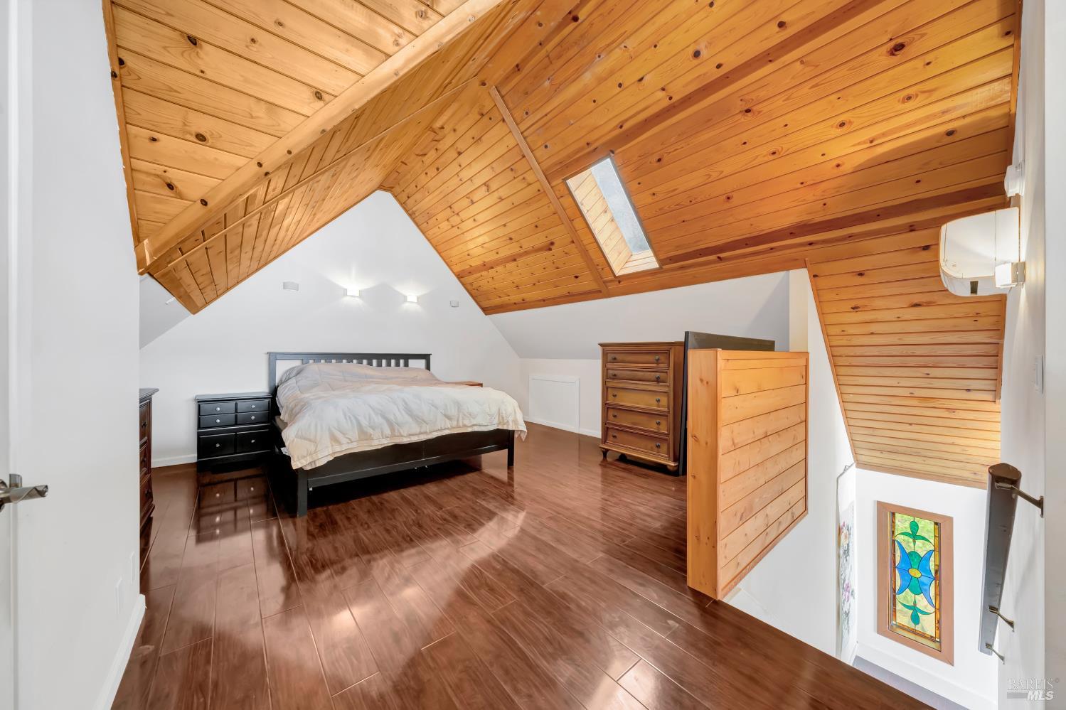 Detail Gallery Image 17 of 42 For 5798 Sunrise Dr, Lower Lake,  CA 94547 - 4 Beds | 3 Baths