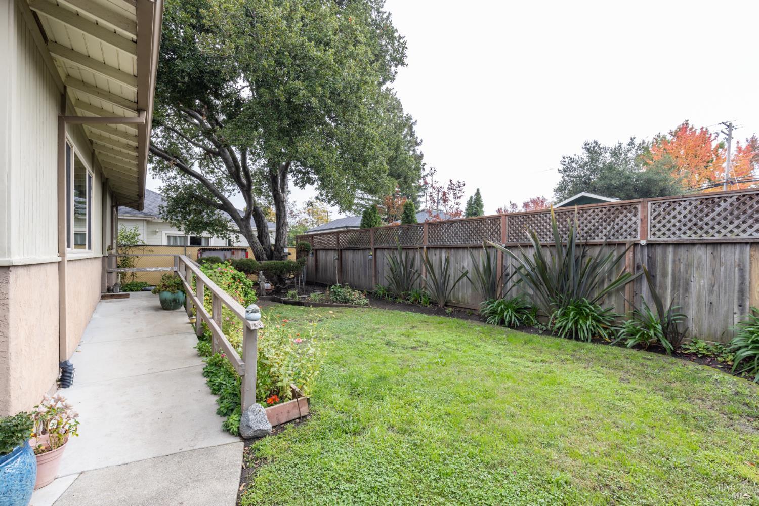 Detail Gallery Image 18 of 19 For 2030 W Pueblo Ave, Napa,  CA 94558 - 3 Beds | 2 Baths