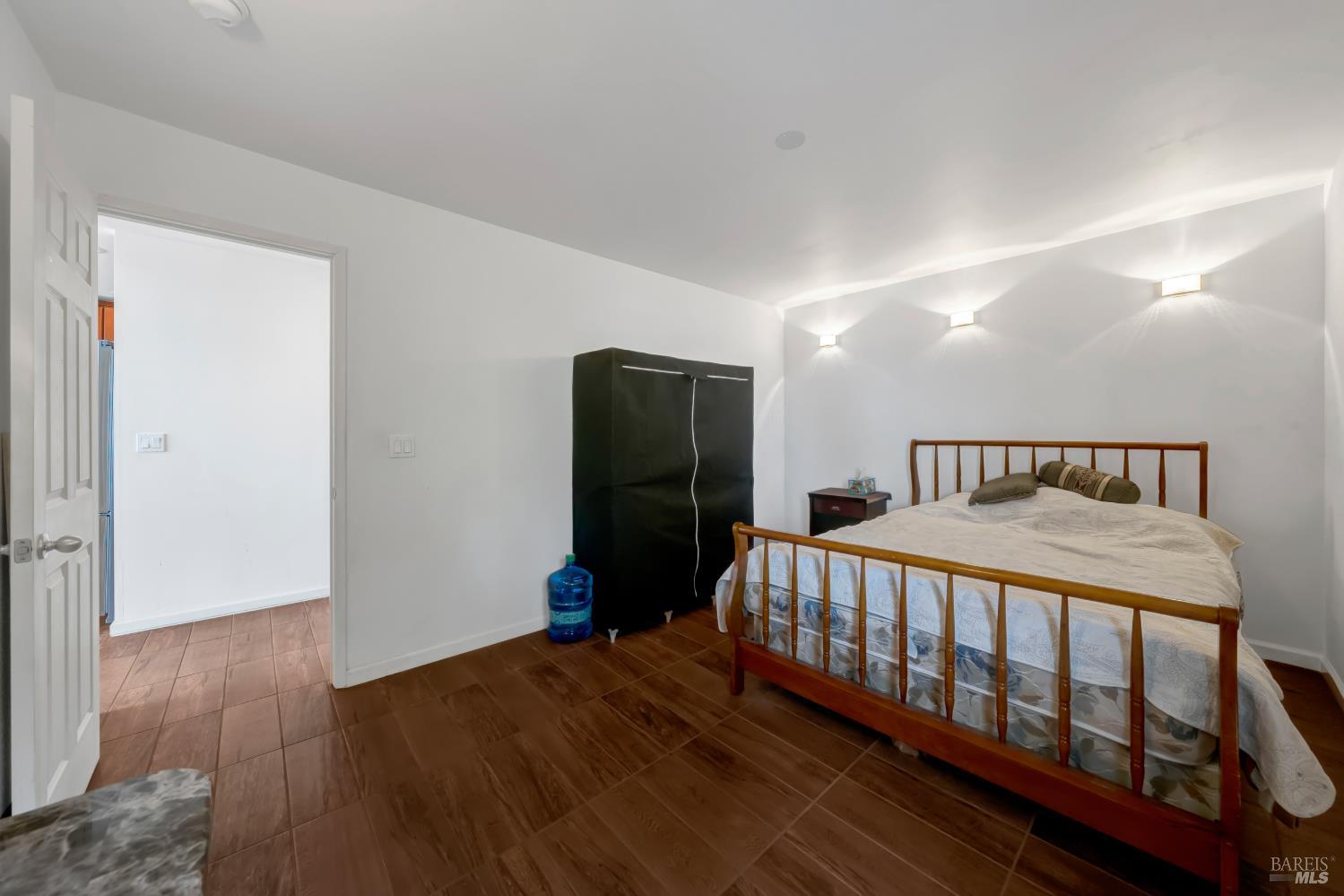 Detail Gallery Image 15 of 42 For 5798 Sunrise Dr, Lower Lake,  CA 94547 - 4 Beds | 3 Baths