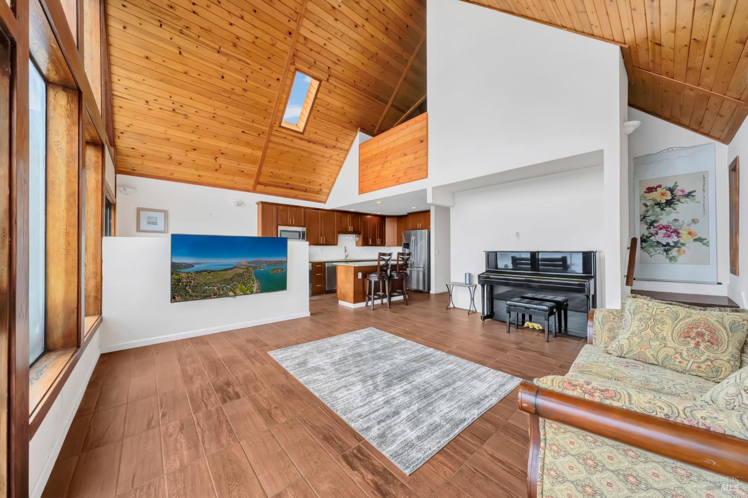 Detail Gallery Image 9 of 42 For 5798 Sunrise Dr, Lower Lake,  CA 94547 - 4 Beds | 3 Baths