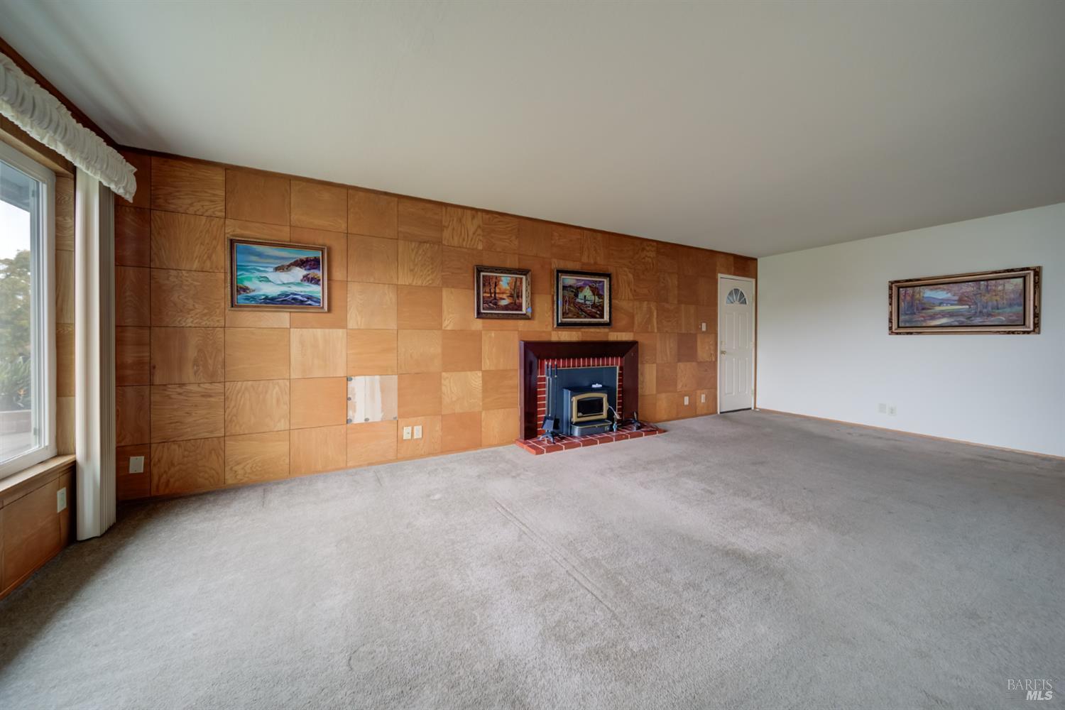 Detail Gallery Image 3 of 20 For 818 Ashwood Ave, Vallejo,  CA 94591 - 3 Beds | 2 Baths