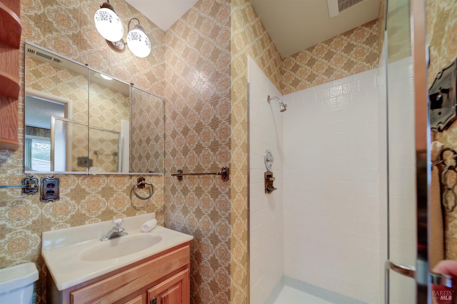 Detail Gallery Image 20 of 20 For 818 Ashwood Ave, Vallejo,  CA 94591 - 3 Beds | 2 Baths