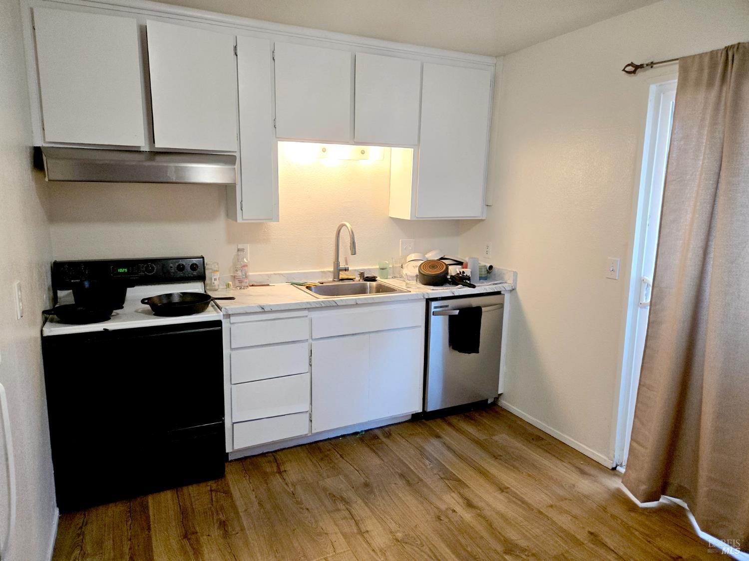 Detail Gallery Image 10 of 18 For 2424 Kenton Ct, Santa Rosa,  CA 95407 - – Beds | – Baths