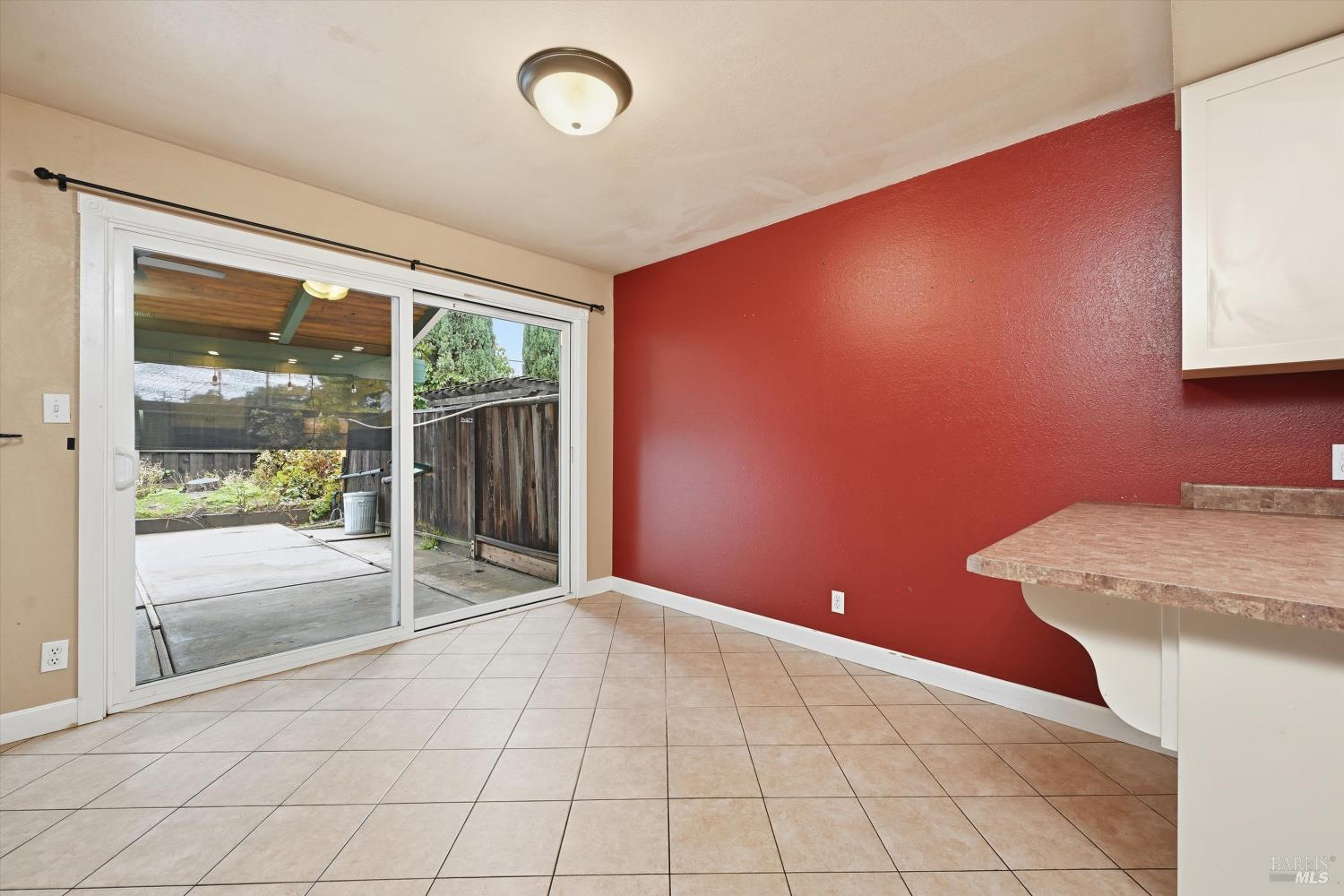 Detail Gallery Image 23 of 30 For 1633 Montana Vista St, Lakeport,  CA 95453 - 3 Beds | 2/1 Baths