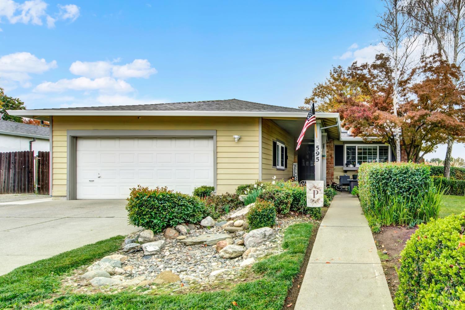 Detail Gallery Image 13 of 79 For 595 Sawyer Ct, Dixon,  CA 95620 - 4 Beds | 2 Baths