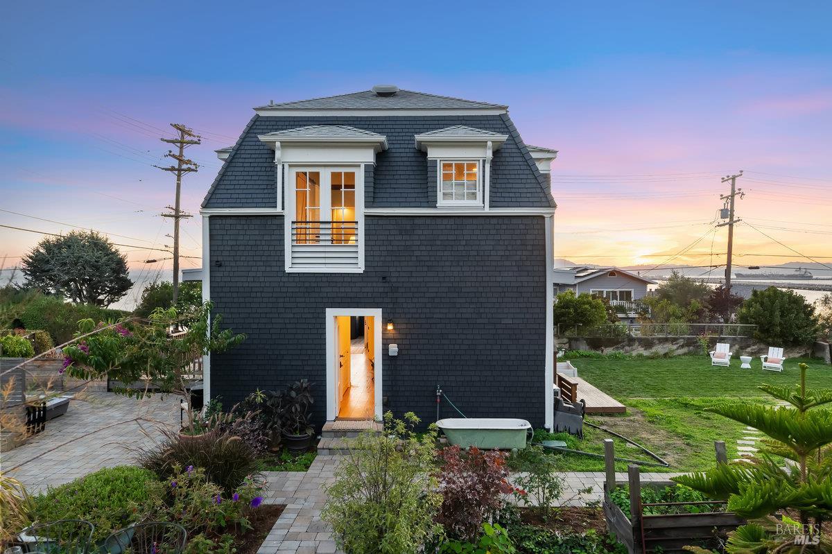 Detail Gallery Image 56 of 95 For 700 Ocean Ave, Richmond,  CA 94801 - 3 Beds | 2/1 Baths