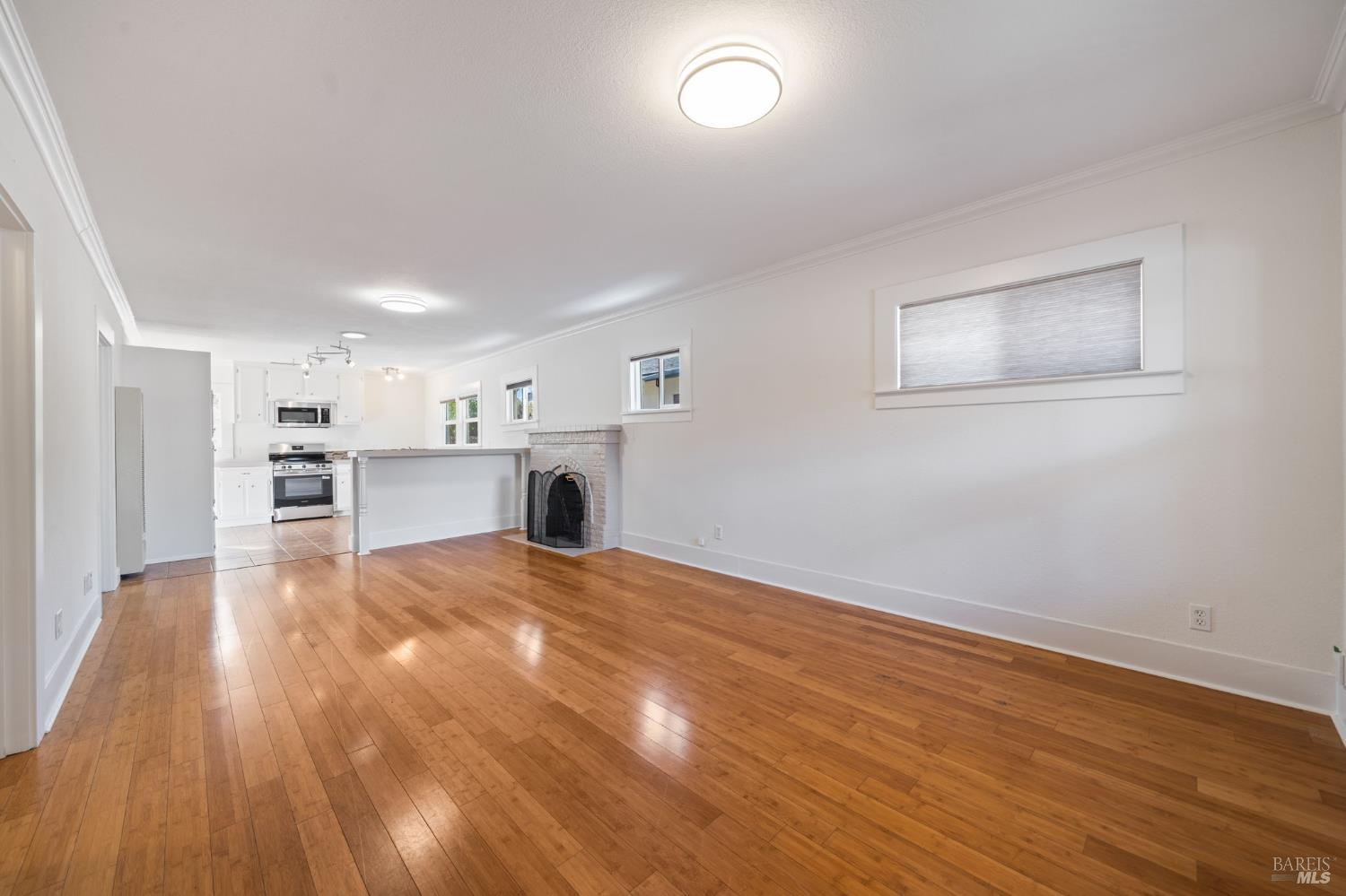 Detail Gallery Image 5 of 36 For 764 Mill St, Santa Rosa,  CA 95404 - 2 Beds | 1/1 Baths