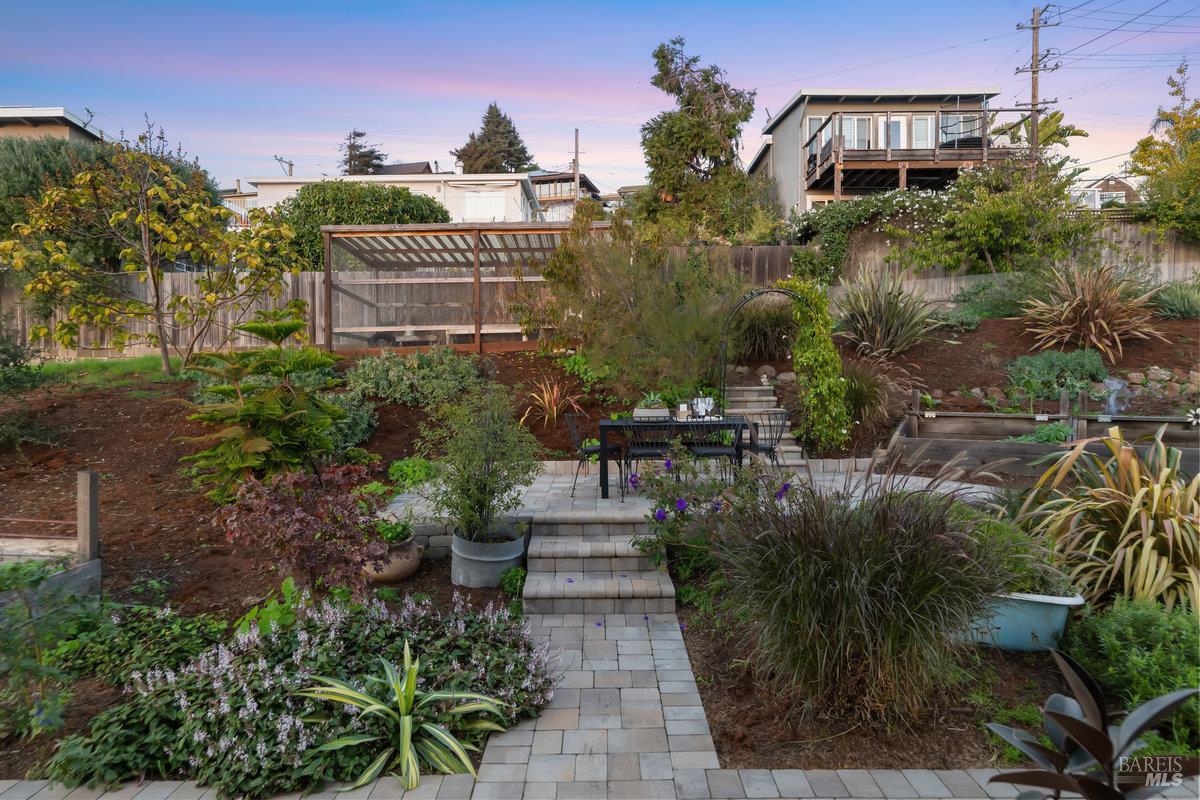 Detail Gallery Image 55 of 95 For 700 Ocean Ave, Richmond,  CA 94801 - 3 Beds | 2/1 Baths