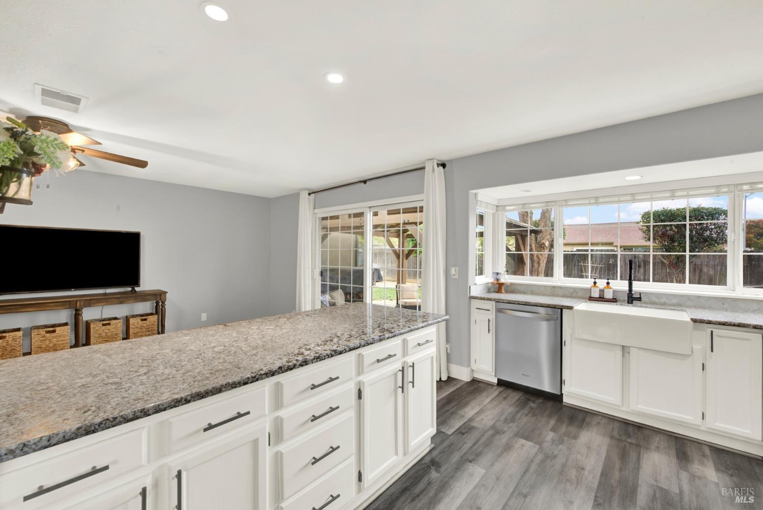 Detail Gallery Image 28 of 79 For 595 Sawyer Ct, Dixon,  CA 95620 - 4 Beds | 2 Baths