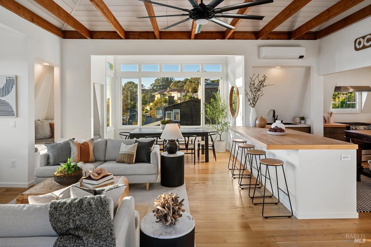 Detail Gallery Image 12 of 95 For 700 Ocean Ave, Richmond,  CA 94801 - 3 Beds | 2/1 Baths