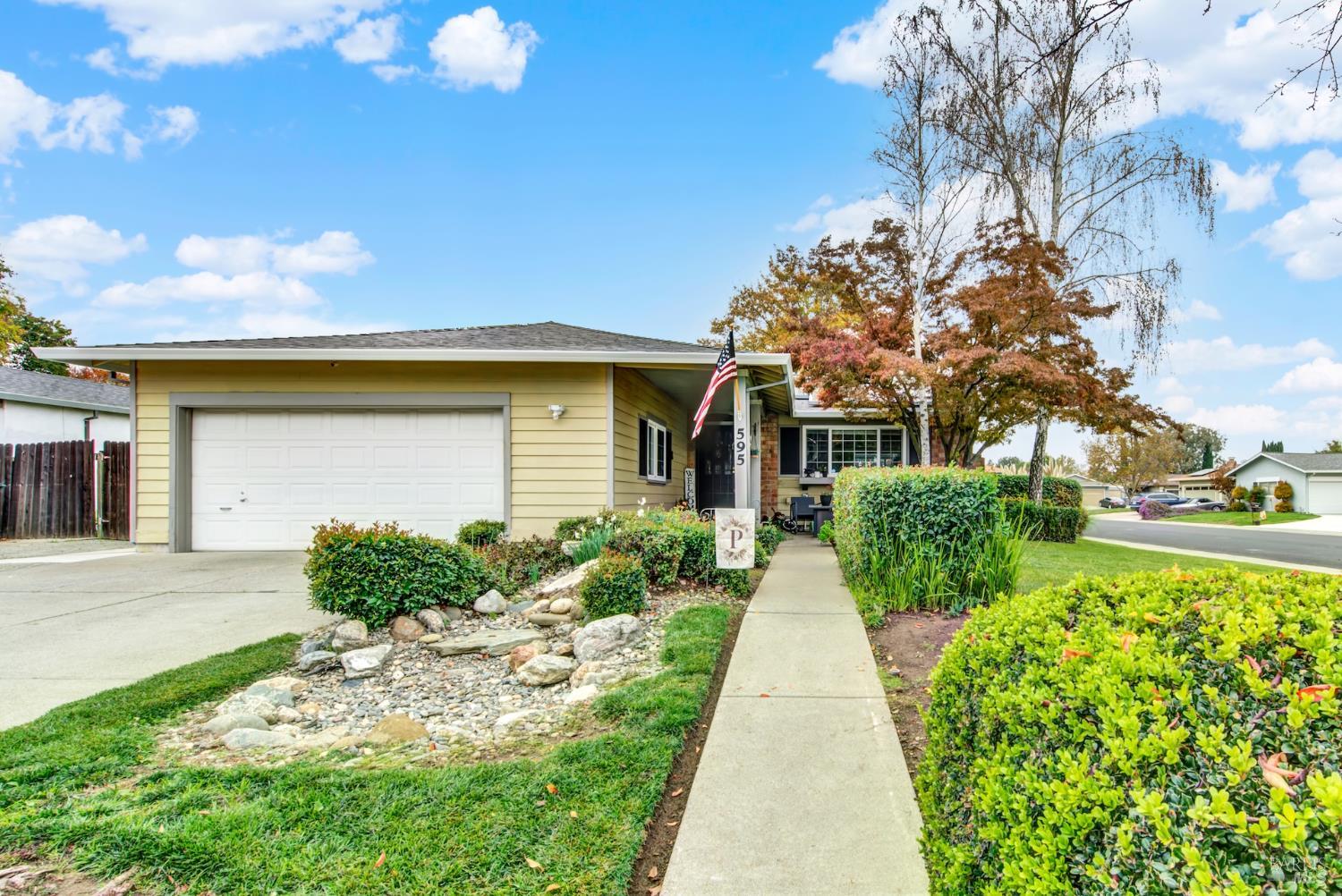 Detail Gallery Image 12 of 79 For 595 Sawyer Ct, Dixon,  CA 95620 - 4 Beds | 2 Baths