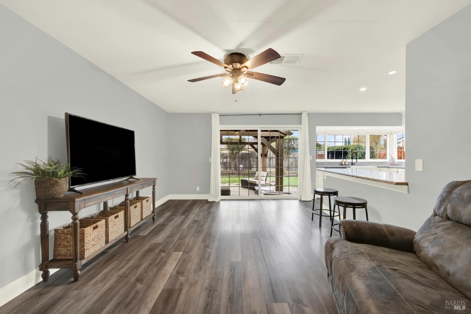 Detail Gallery Image 41 of 79 For 595 Sawyer Ct, Dixon,  CA 95620 - 4 Beds | 2 Baths