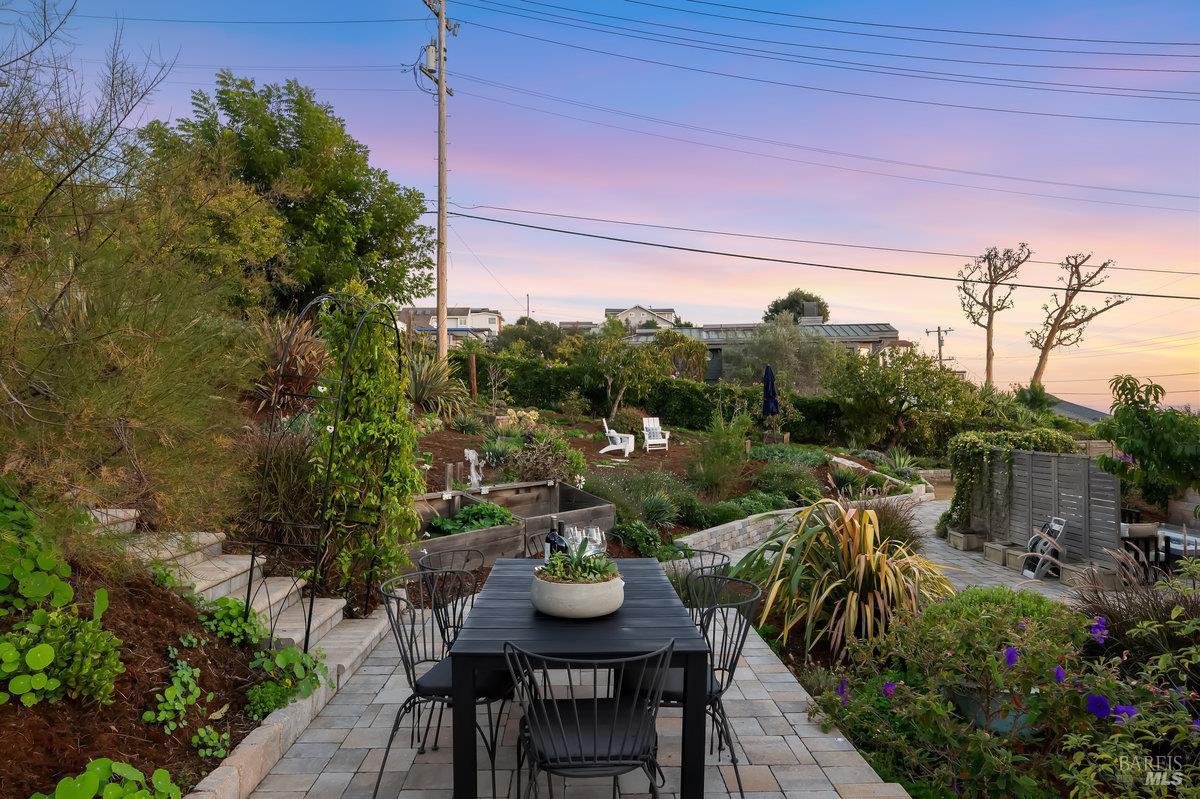 Detail Gallery Image 57 of 95 For 700 Ocean Ave, Richmond,  CA 94801 - 3 Beds | 2/1 Baths