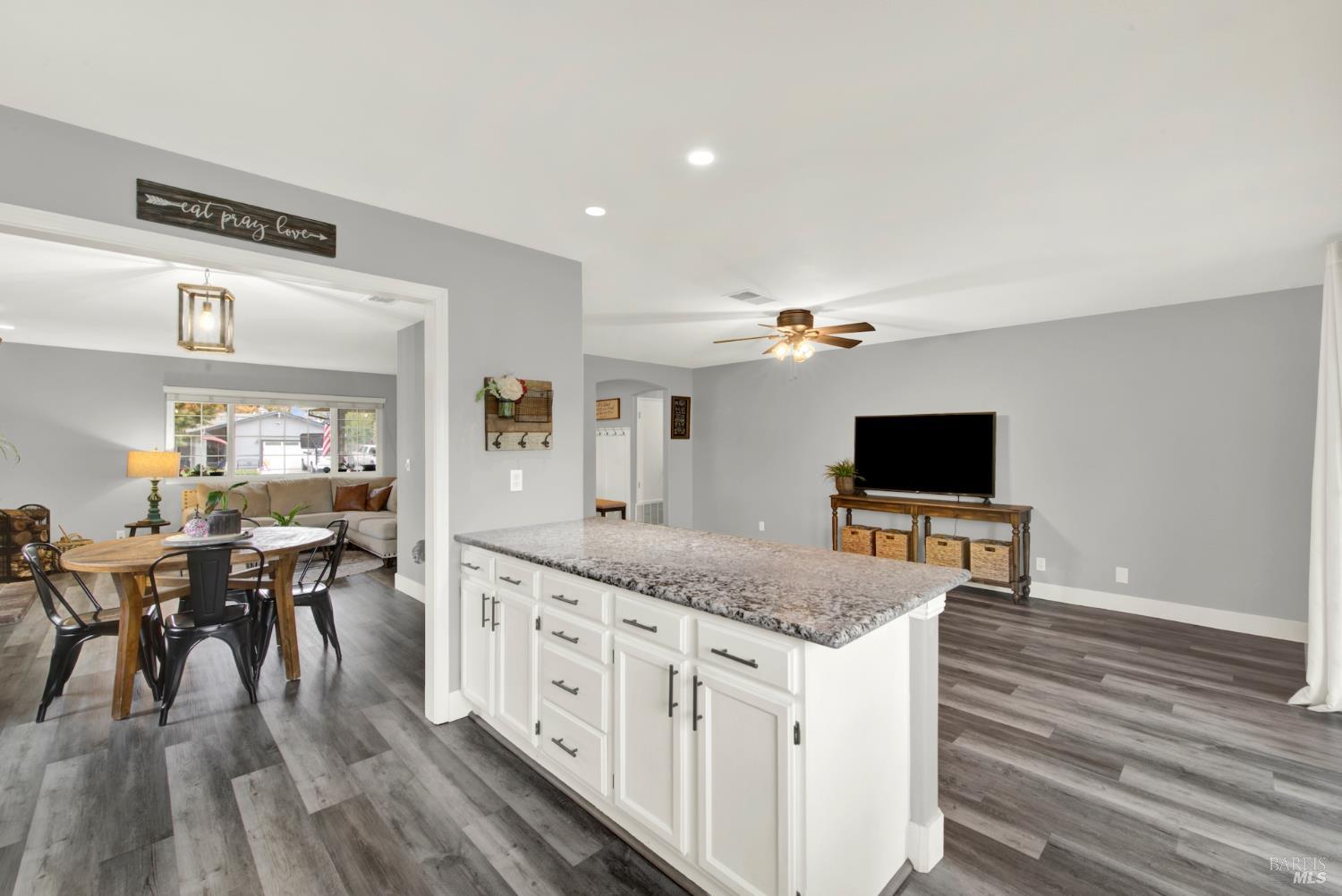 Detail Gallery Image 32 of 79 For 595 Sawyer Ct, Dixon,  CA 95620 - 4 Beds | 2 Baths