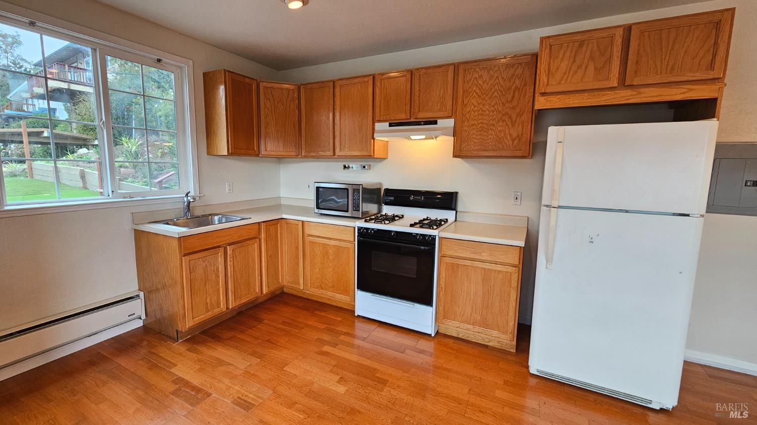 Detail Gallery Image 44 of 49 For 55 Park Cir, Sausalito,  CA 94965 - 4 Beds | 2/1 Baths