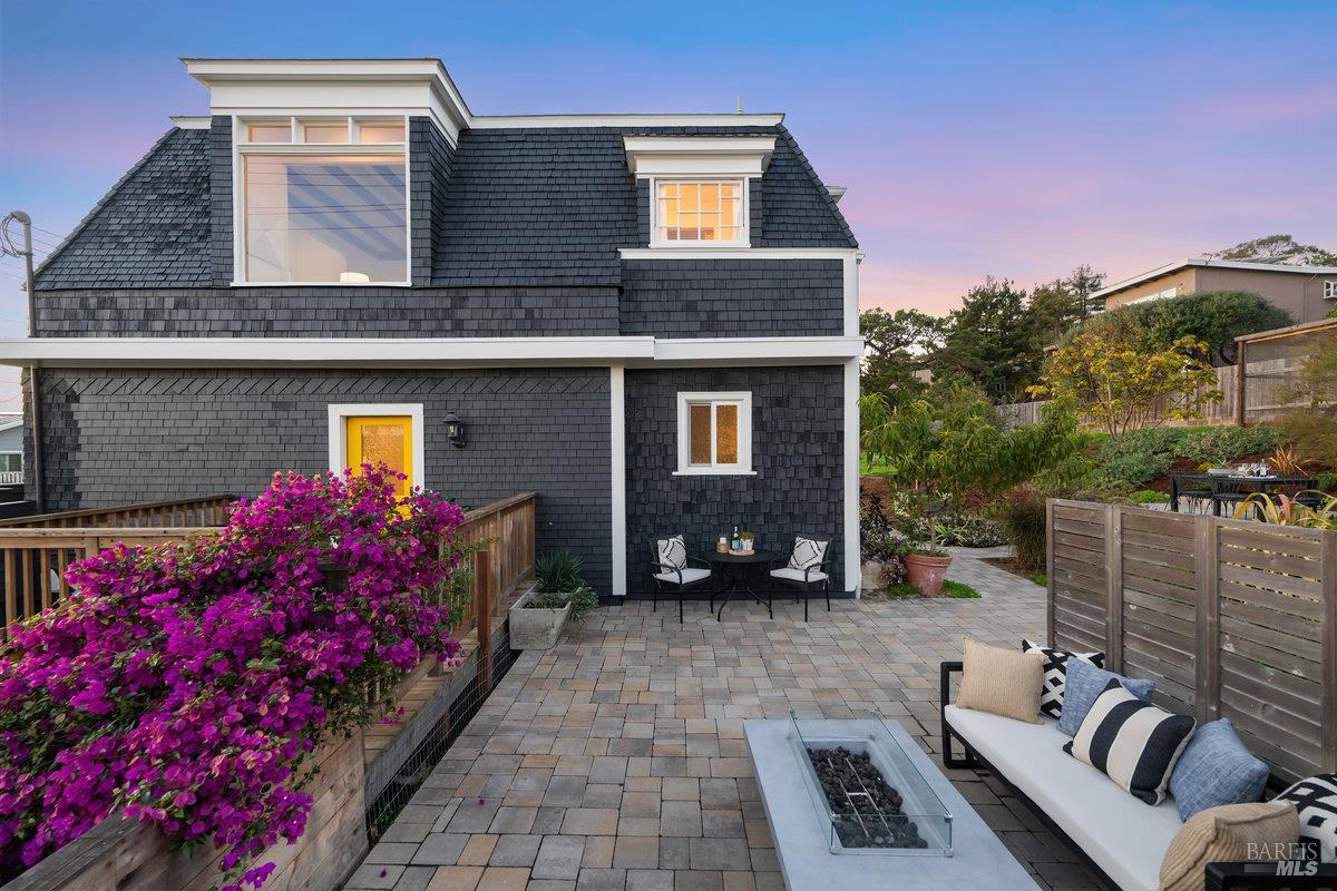 Detail Gallery Image 61 of 95 For 700 Ocean Ave, Richmond,  CA 94801 - 3 Beds | 2/1 Baths