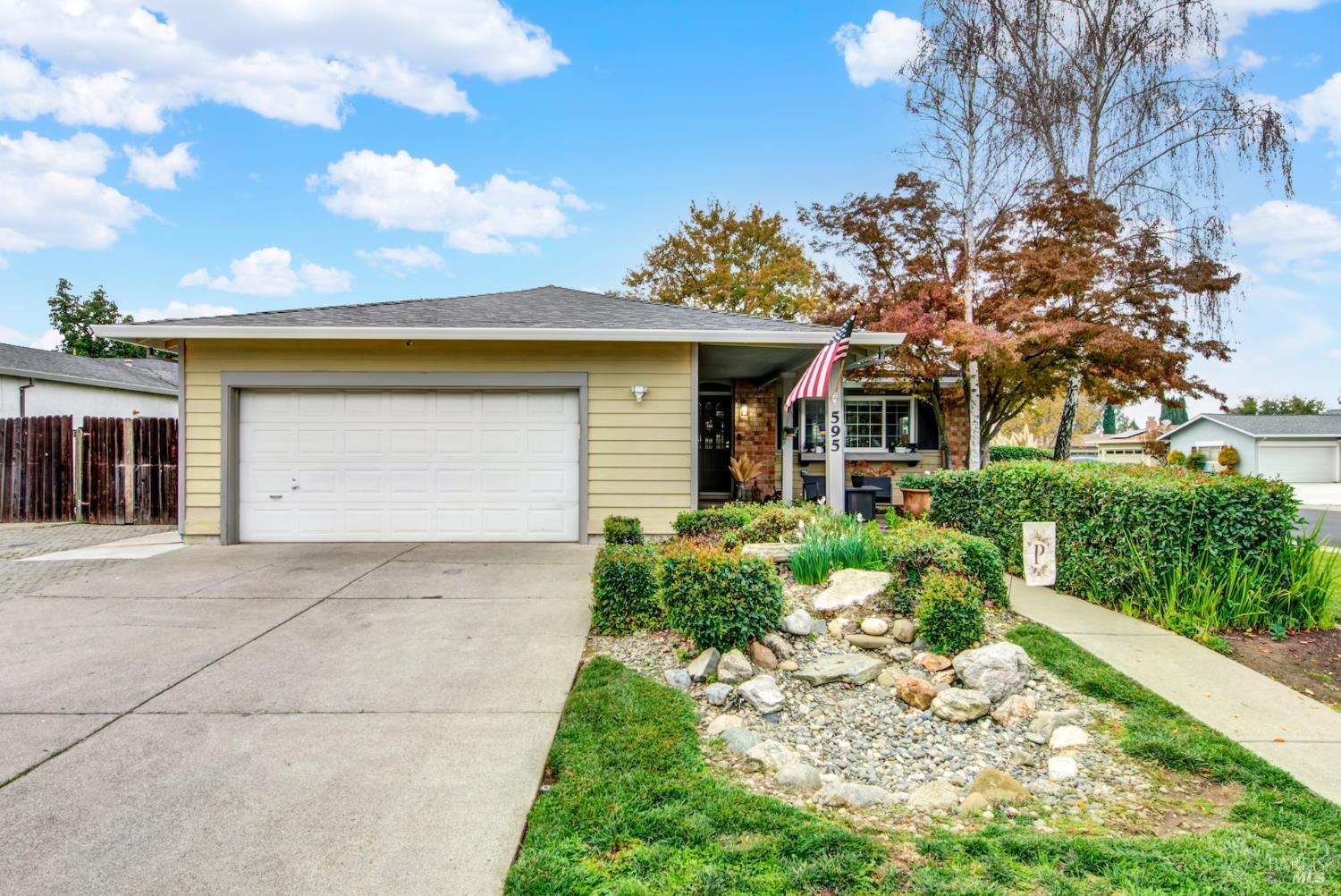 Detail Gallery Image 11 of 79 For 595 Sawyer Ct, Dixon,  CA 95620 - 4 Beds | 2 Baths