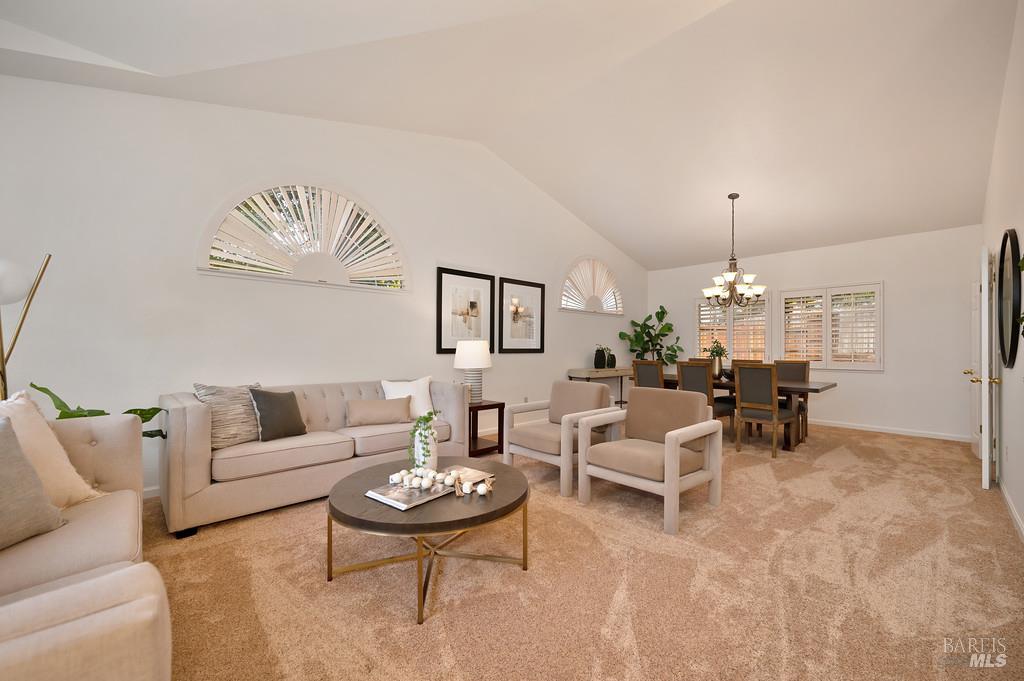 Detail Gallery Image 9 of 51 For 2222 Silver Fox Cir, Fairfield,  CA 94534 - 4 Beds | 3 Baths