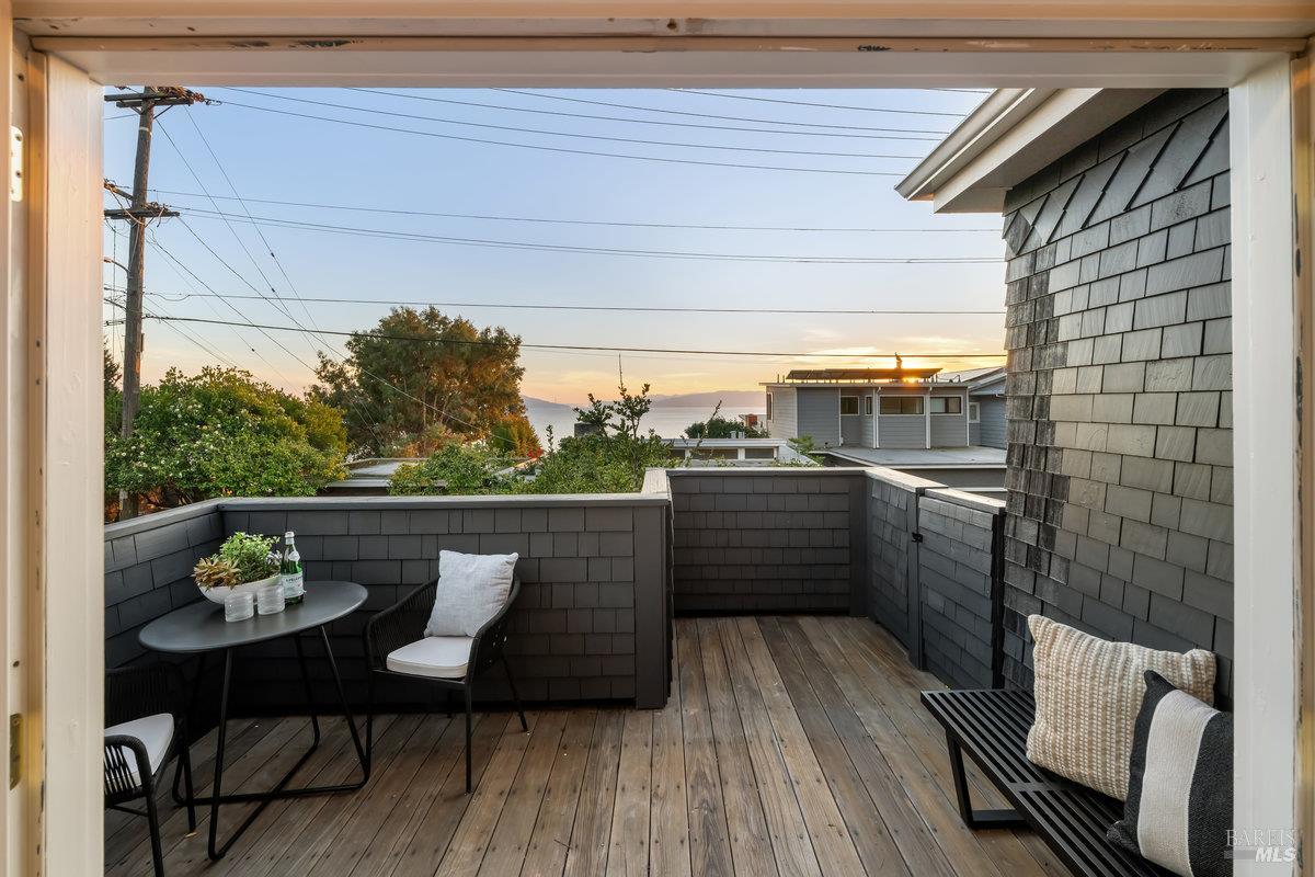 Detail Gallery Image 45 of 95 For 700 Ocean Ave, Richmond,  CA 94801 - 3 Beds | 2/1 Baths