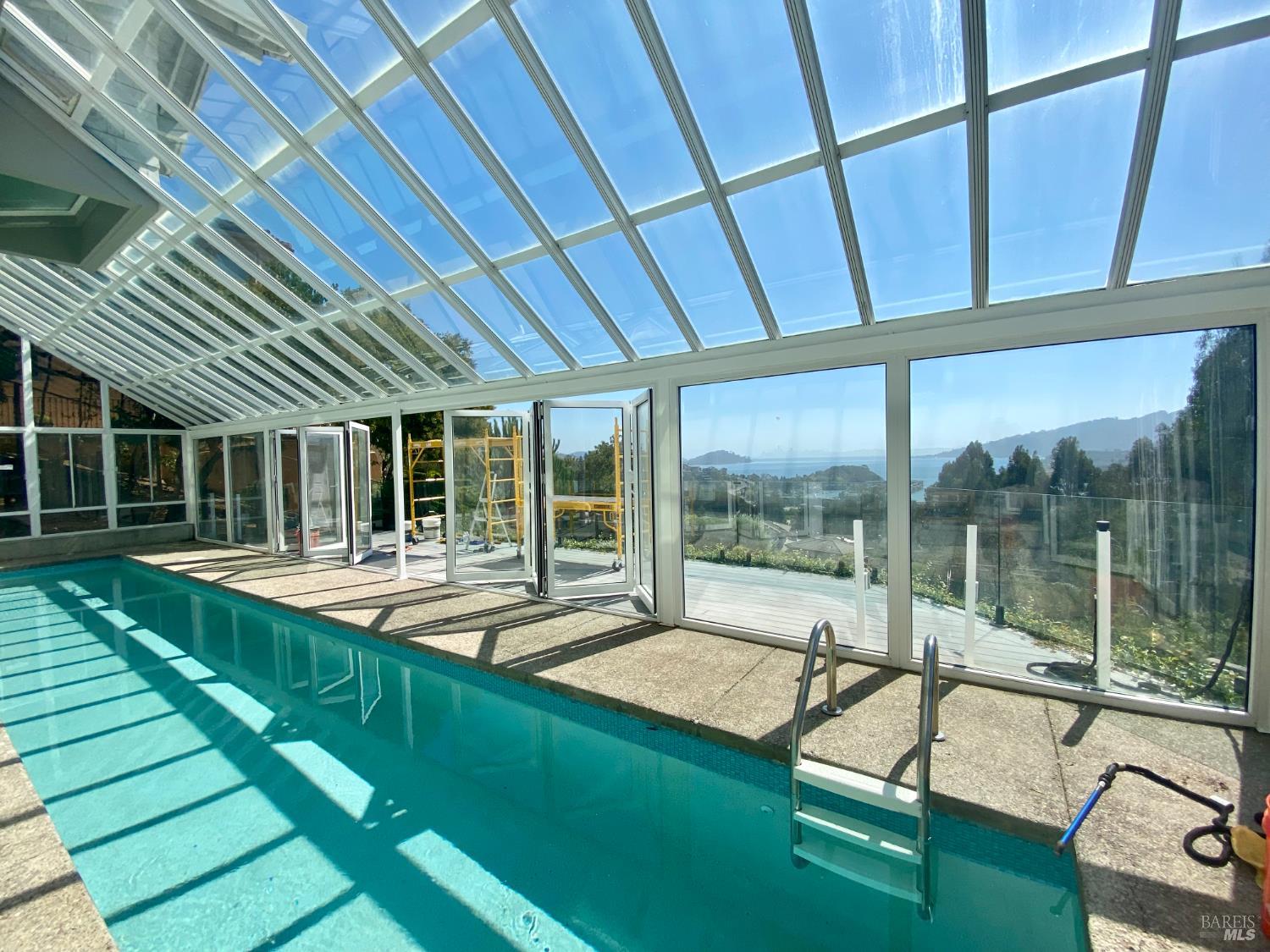 Detail Gallery Image 33 of 39 For 67 via Los Altos Unkn, Tiburon,  CA 94920 - 5 Beds | 5/1 Baths