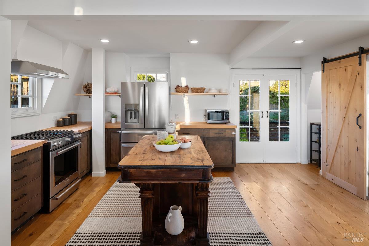 Detail Gallery Image 27 of 95 For 700 Ocean Ave, Richmond,  CA 94801 - 3 Beds | 2/1 Baths