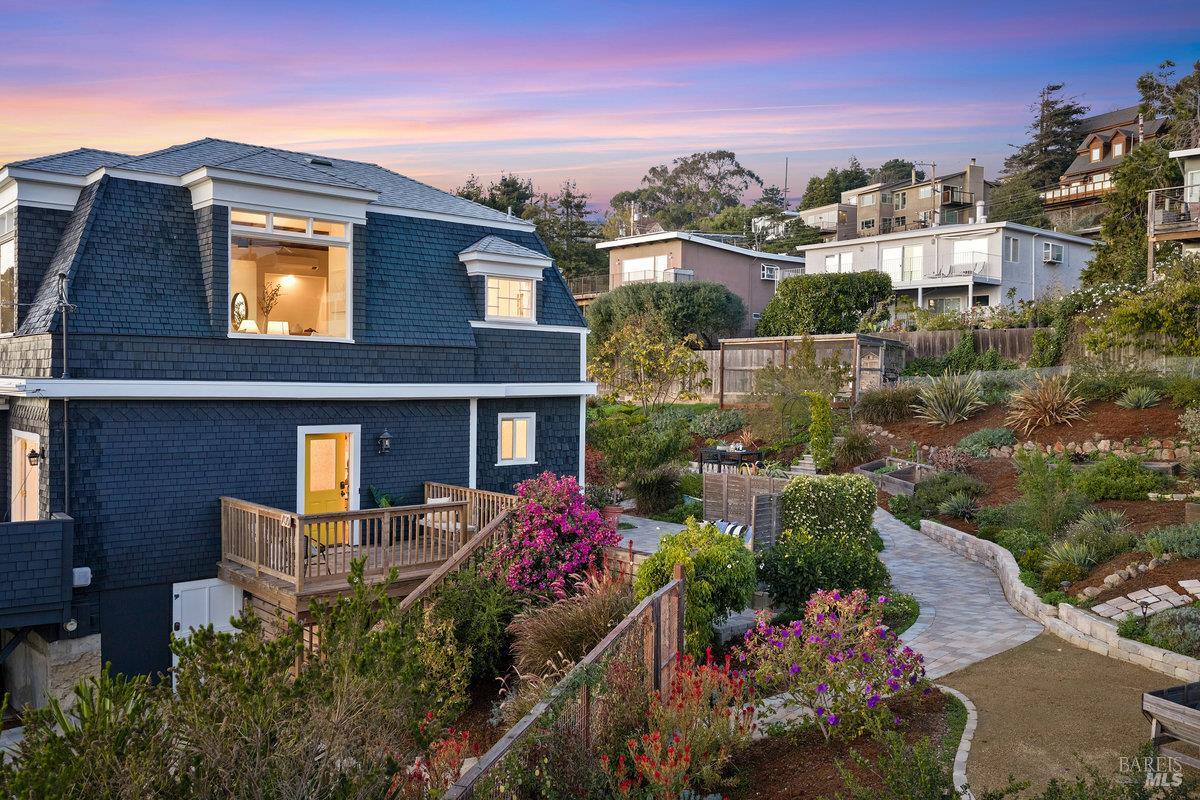 Detail Gallery Image 76 of 95 For 700 Ocean Ave, Richmond,  CA 94801 - 3 Beds | 2/1 Baths