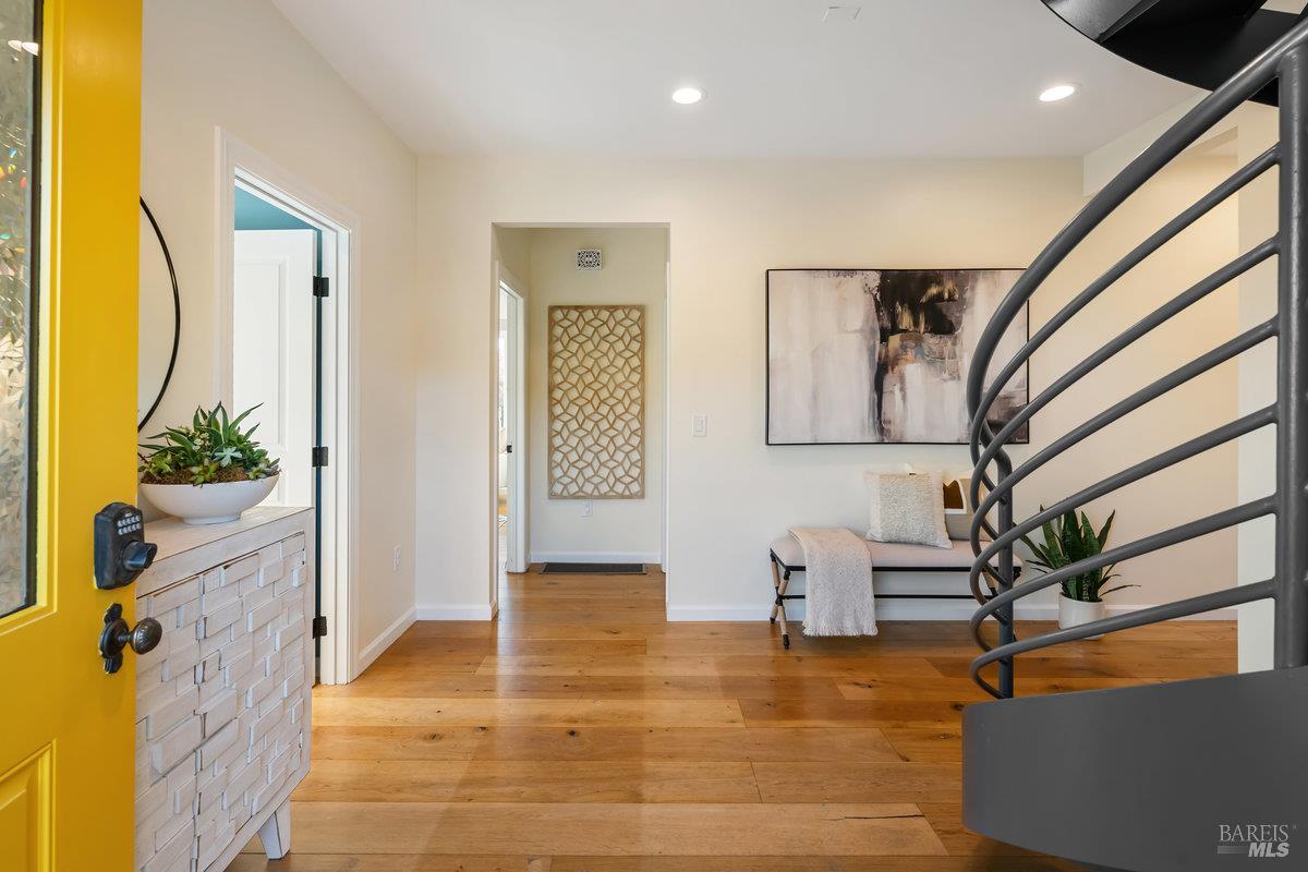 Detail Gallery Image 7 of 95 For 700 Ocean Ave, Richmond,  CA 94801 - 3 Beds | 2/1 Baths