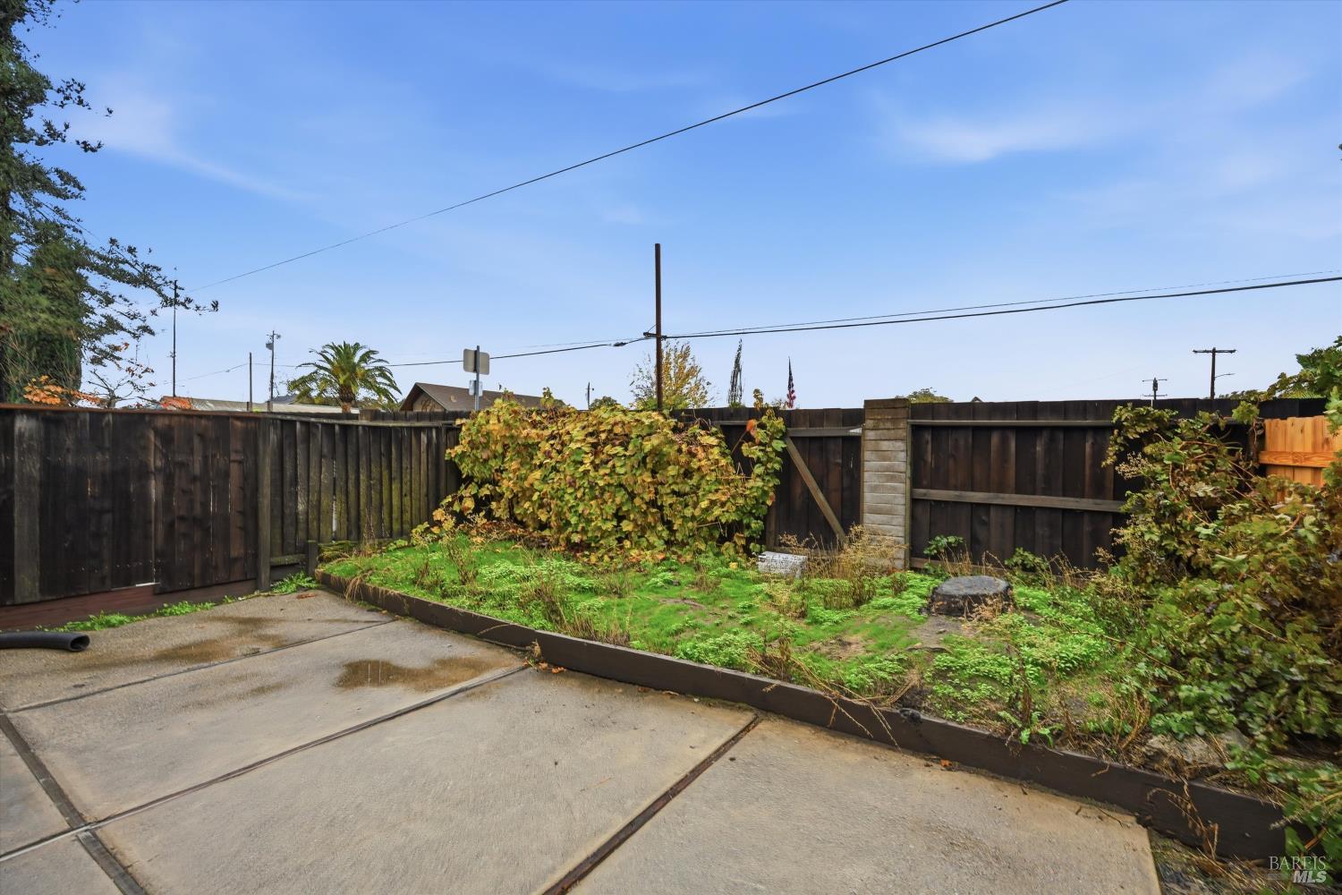 Detail Gallery Image 11 of 30 For 1633 Montana Vista St, Lakeport,  CA 95453 - 3 Beds | 2/1 Baths