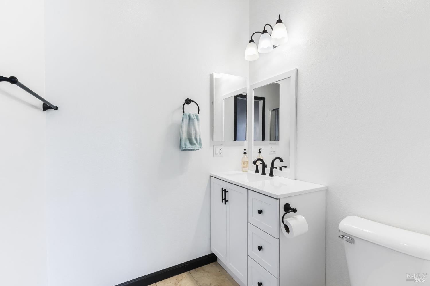 Detail Gallery Image 14 of 48 For 436 Wick Ct, Vacaville,  CA 95687 - 4 Beds | 3 Baths