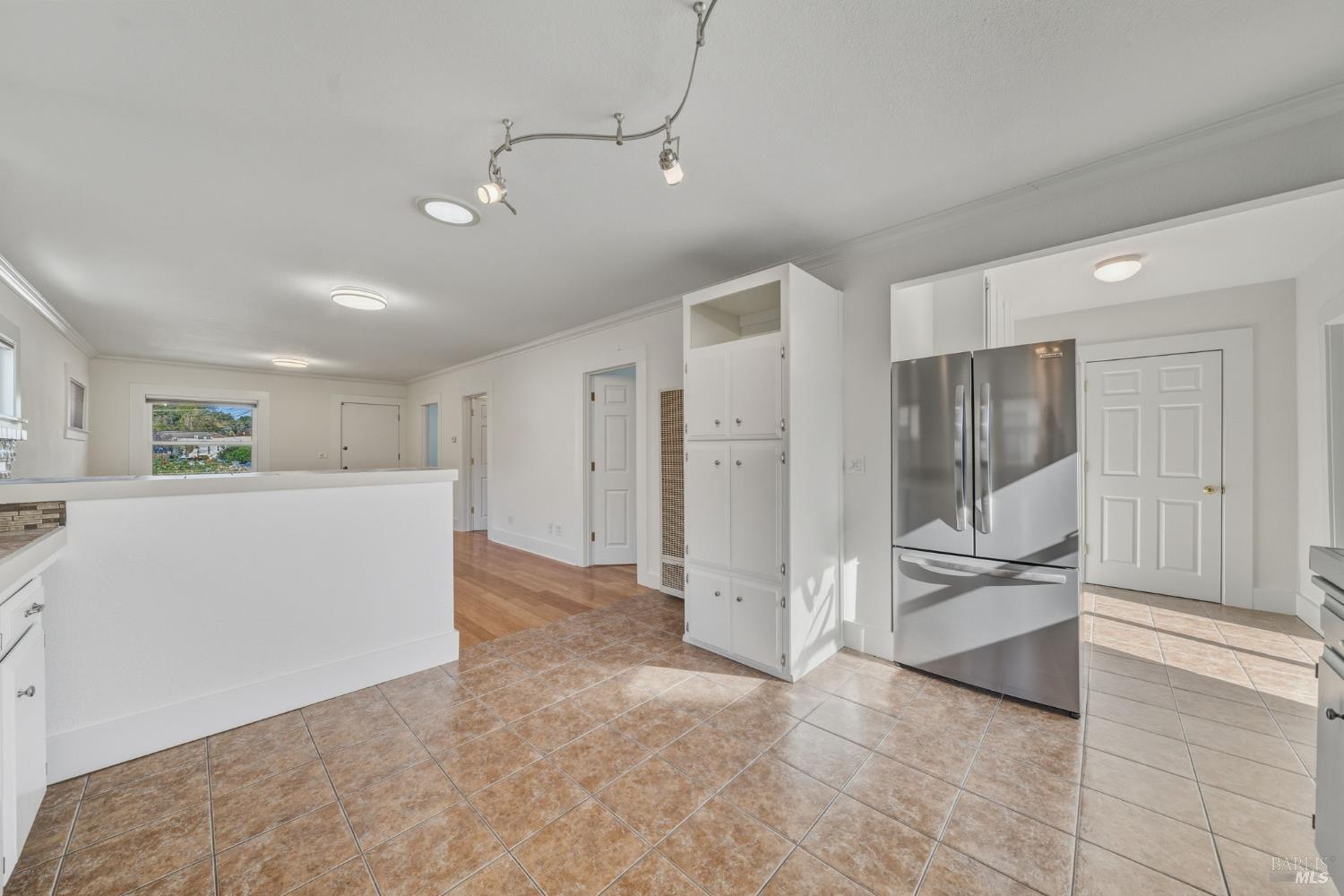 Detail Gallery Image 8 of 36 For 764 Mill St, Santa Rosa,  CA 95404 - 2 Beds | 1/1 Baths