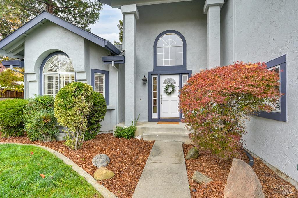 Detail Gallery Image 4 of 51 For 2222 Silver Fox Cir, Fairfield,  CA 94534 - 4 Beds | 3 Baths