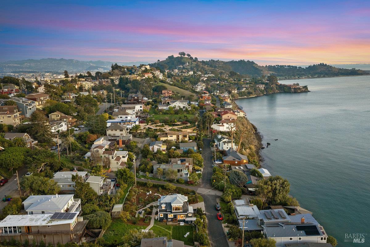 Detail Gallery Image 92 of 95 For 700 Ocean Ave, Richmond,  CA 94801 - 3 Beds | 2/1 Baths