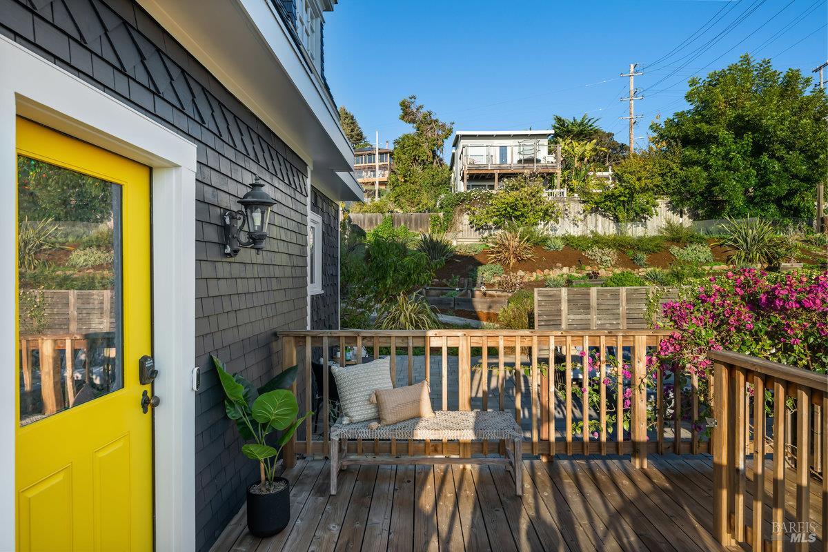 Detail Gallery Image 6 of 95 For 700 Ocean Ave, Richmond,  CA 94801 - 3 Beds | 2/1 Baths