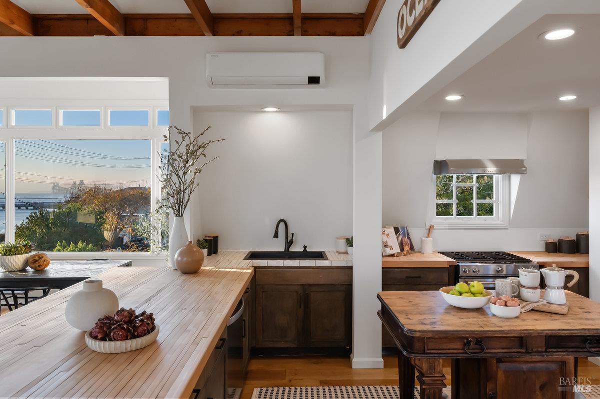 Detail Gallery Image 28 of 95 For 700 Ocean Ave, Richmond,  CA 94801 - 3 Beds | 2/1 Baths