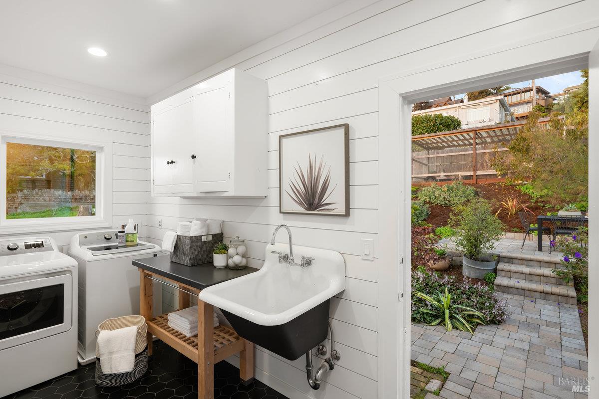 Detail Gallery Image 53 of 95 For 700 Ocean Ave, Richmond,  CA 94801 - 3 Beds | 2/1 Baths