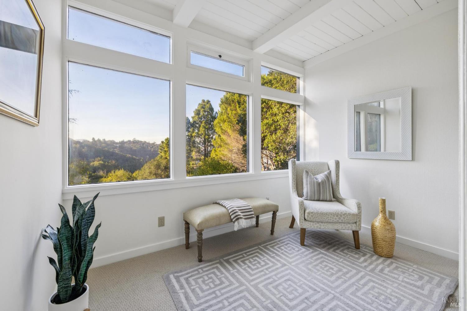 Detail Gallery Image 26 of 50 For 25 Oakhurst Rd, San Rafael,  CA 94901 - 4 Beds | 4 Baths