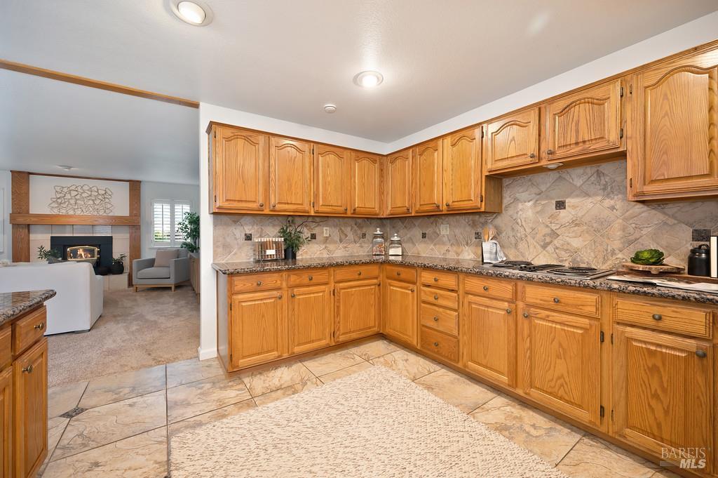 Detail Gallery Image 16 of 51 For 2222 Silver Fox Cir, Fairfield,  CA 94534 - 4 Beds | 3 Baths