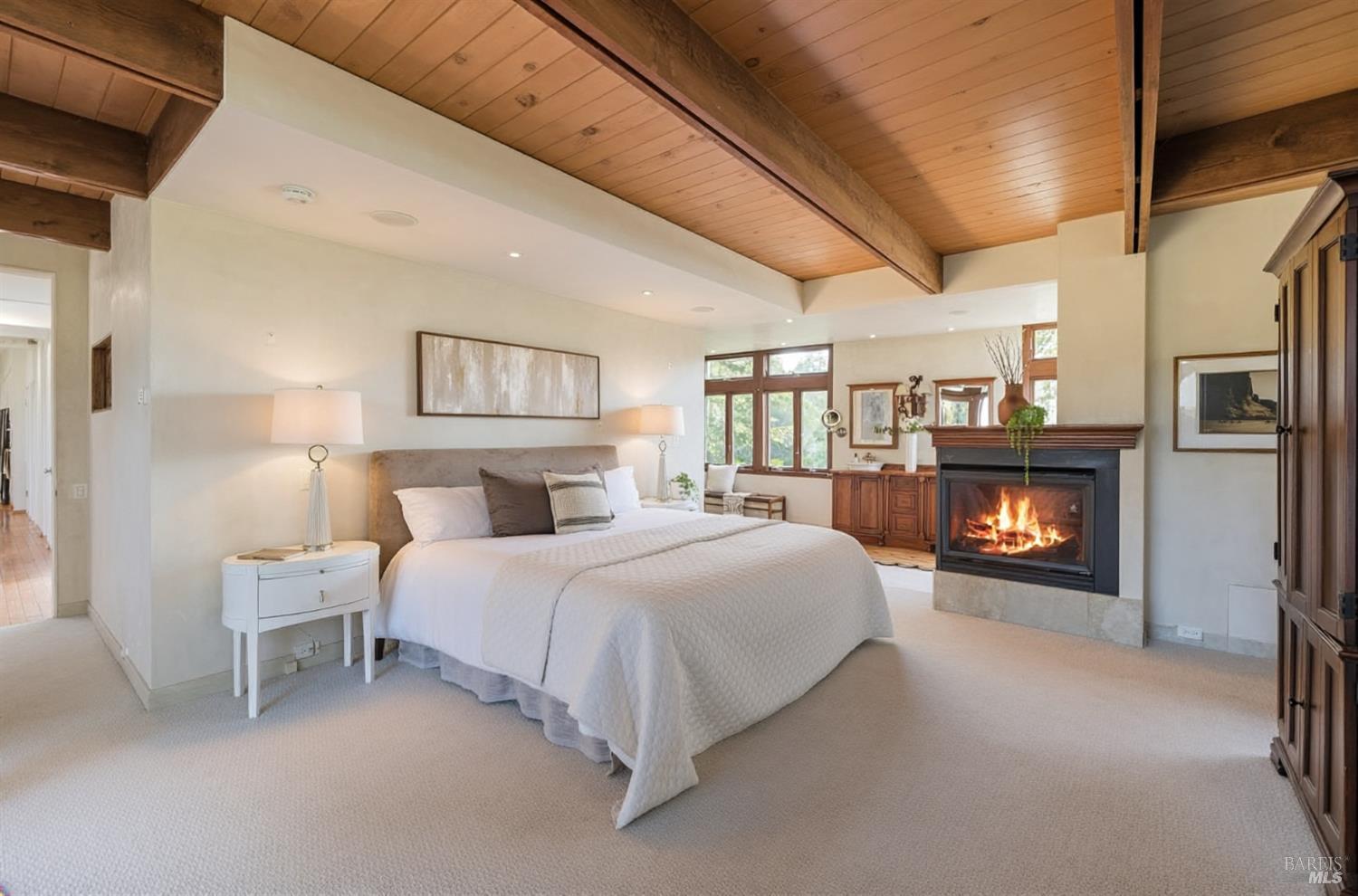 Detail Gallery Image 17 of 50 For 25 Oakhurst Rd, San Rafael,  CA 94901 - 4 Beds | 4 Baths